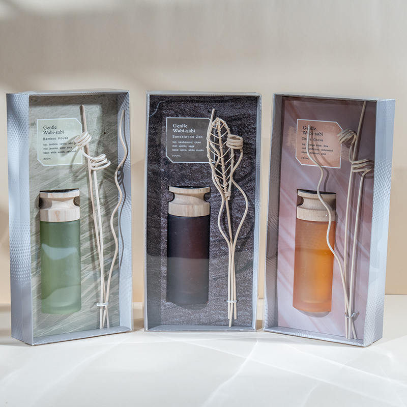 Högklassig cylindrisk glaskolv premium vassdiffusor med trästick-aroma diffusor leverantör