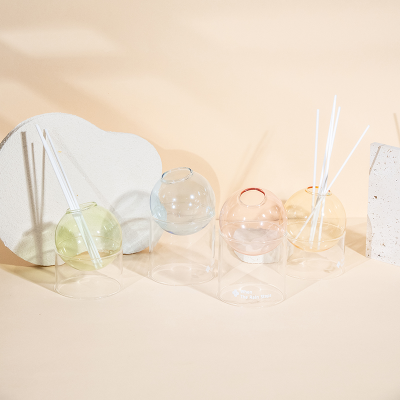 Genomskinlig glasbas, glaskula med rördiffusor-styling aromaterapi