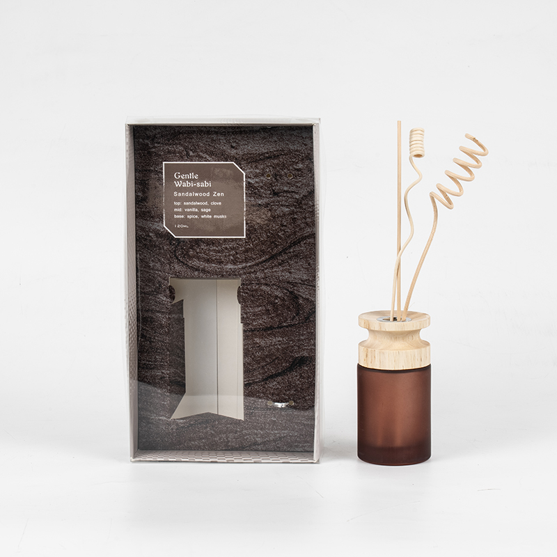 Hög cylindrisk glasflaska premium vass diffusor med trä stick-aroma diffusor säljare