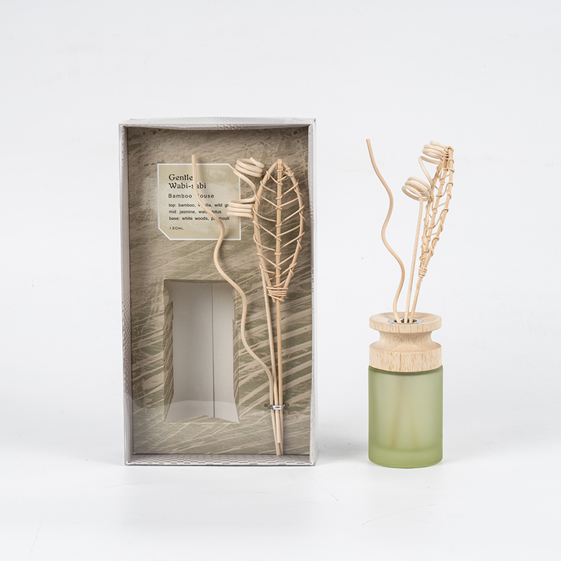 Hög cylindrisk glasflaska premium vass diffusor med trä stick-aroma diffusor säljare