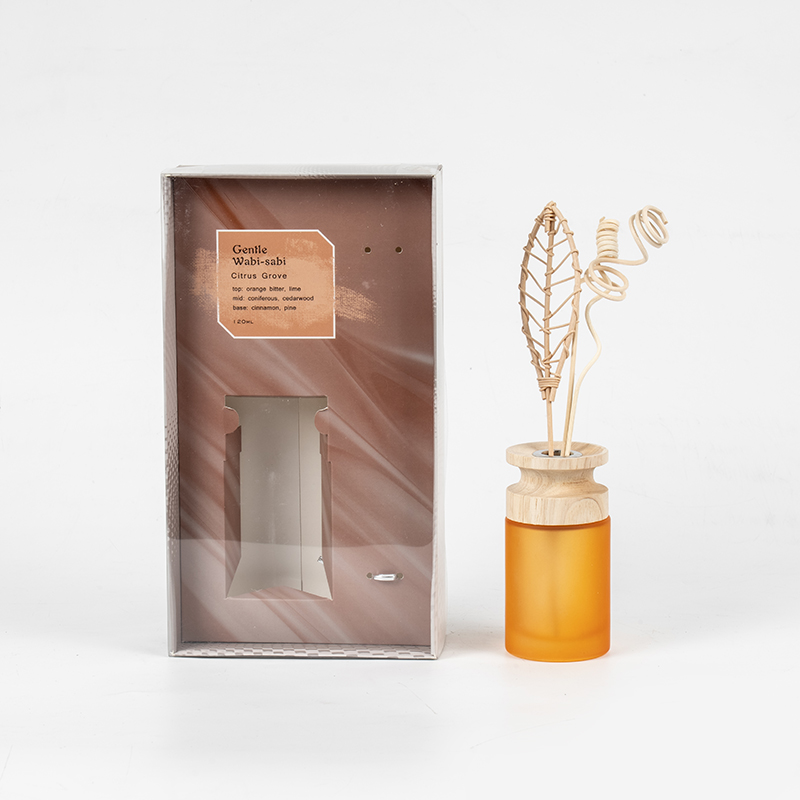 Hög cylindrisk glasflaska premium vass diffusor med trä stick-aroma diffusor säljare