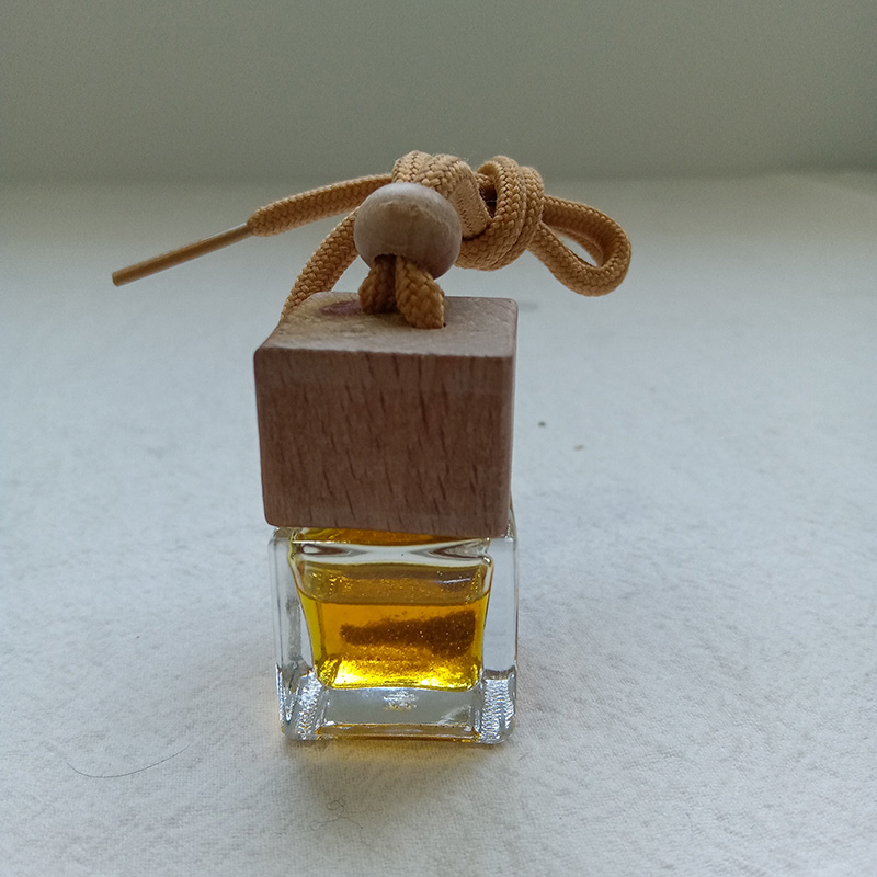 Fyrkantig luftfräschare för bil Hängande/bilflaska luftfräschare/bilparfymspridare